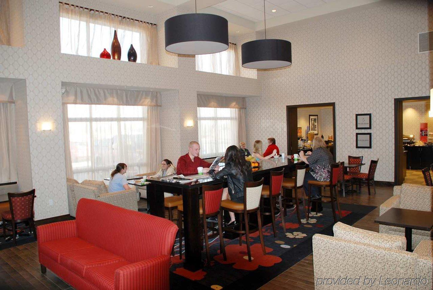 Hampton Inn & Suites By Hilton Lethbridge Restaurante foto